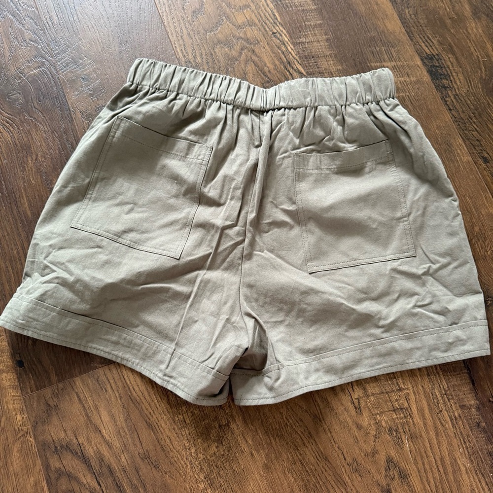 BTFBM green Women's Shorts size medium - Picture 4 of 4